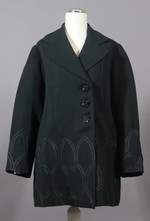Schwarze Damenjacke mit Soutachebesatz an Jacken- und Ärmelsäumen