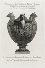 Marmorvase mit Greifenköpfen