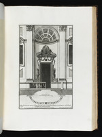 Fenster mit Balkon in der Hauptachse der Fassade des Oratoriums des Hl. Filippo Neri